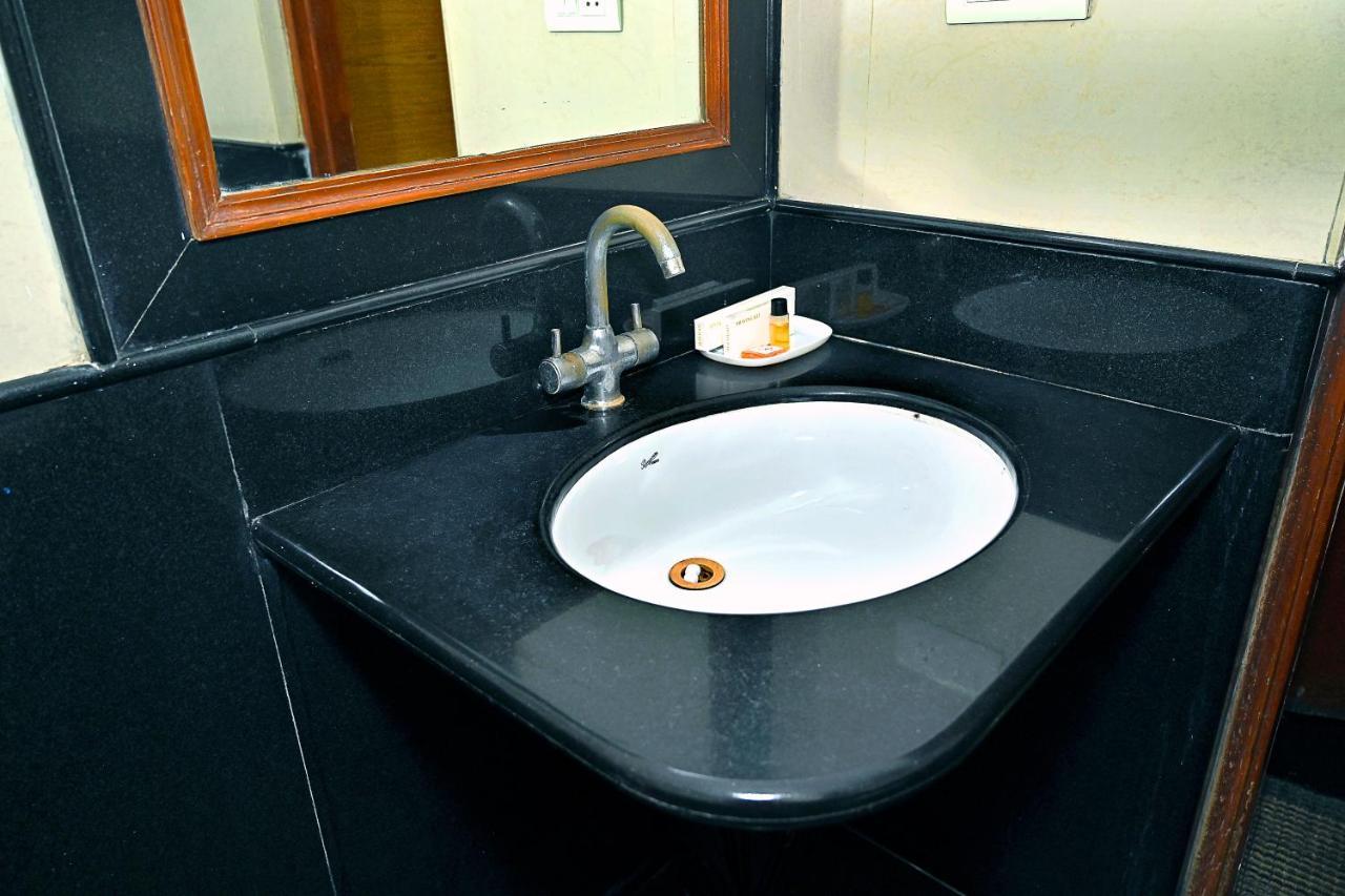 Hotel Rajhans International Bhāgalpur Extérieur photo